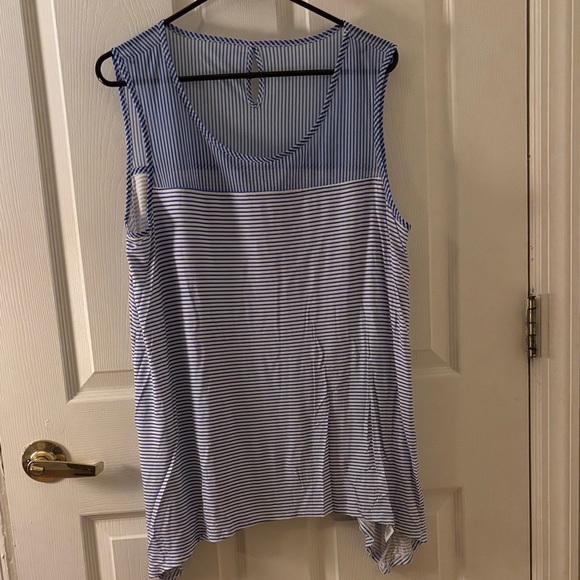 Dana Buchman Tops - Dana Buchman Navy and White Striped Tank Top